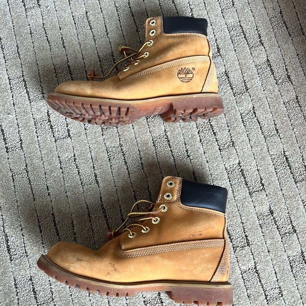 Timberland boots in brown - Picture 2 of 5